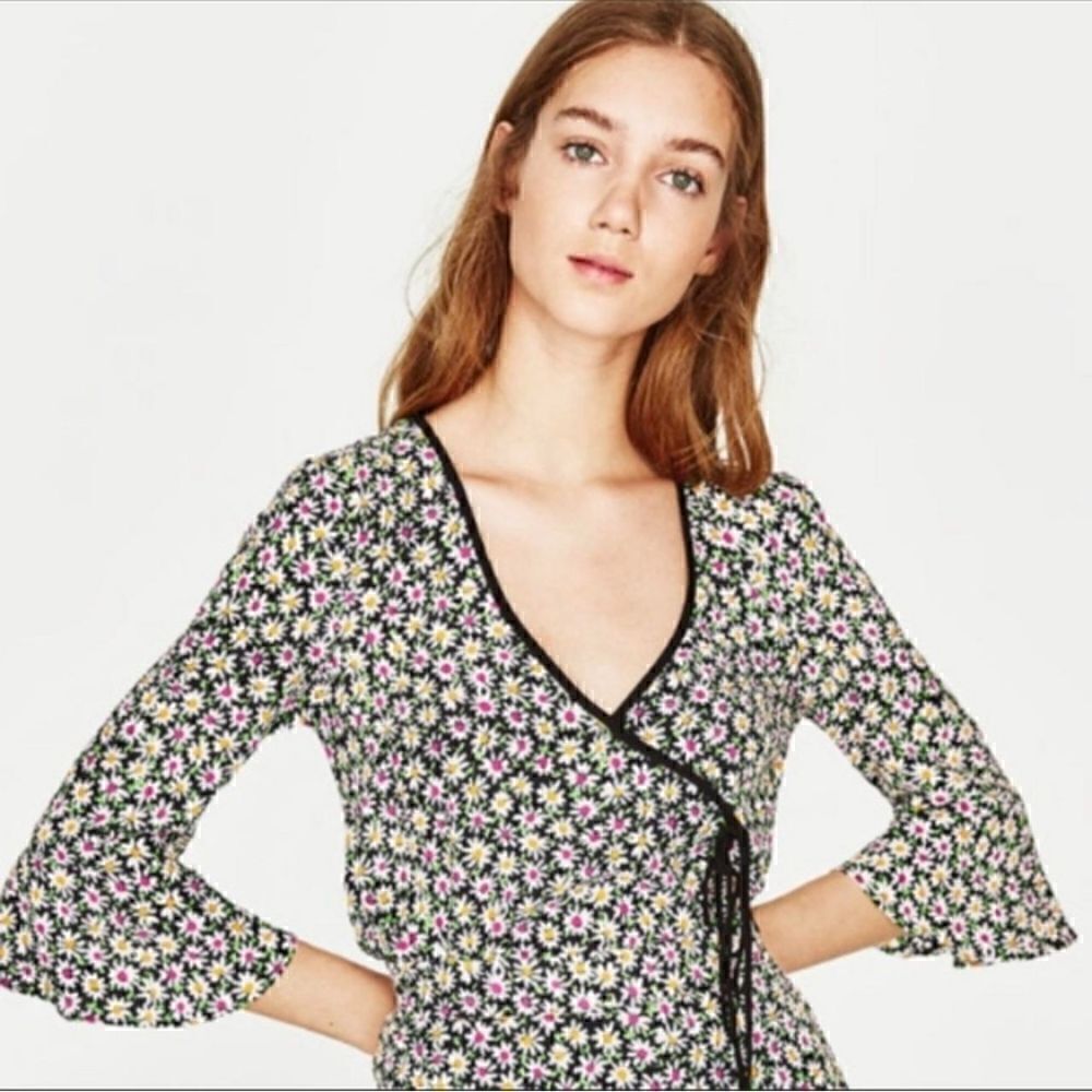 Zara Trafaluc Collection Daisy Printed Faux Wrap Blouse Size Small